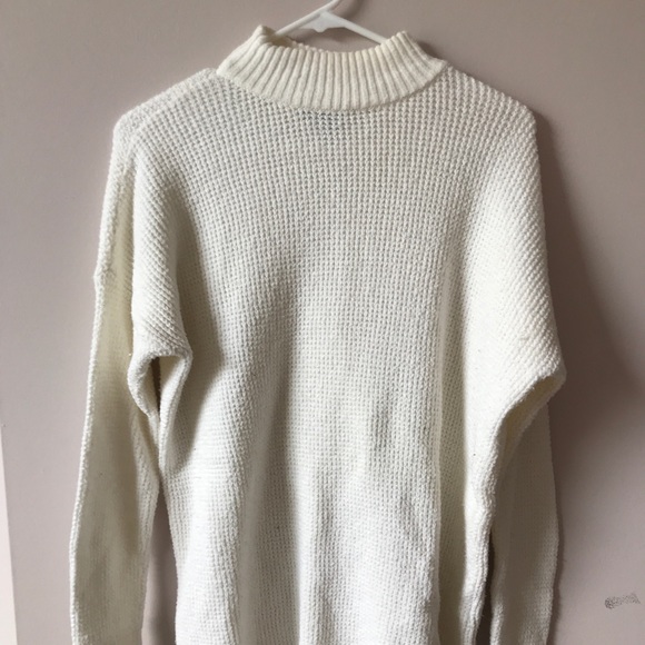 American Eagle Mock Neck Sweater - Picture 1 of 3